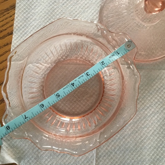 Antique pink depression 4 side serving bowl w/lid - Picture 5 of 6